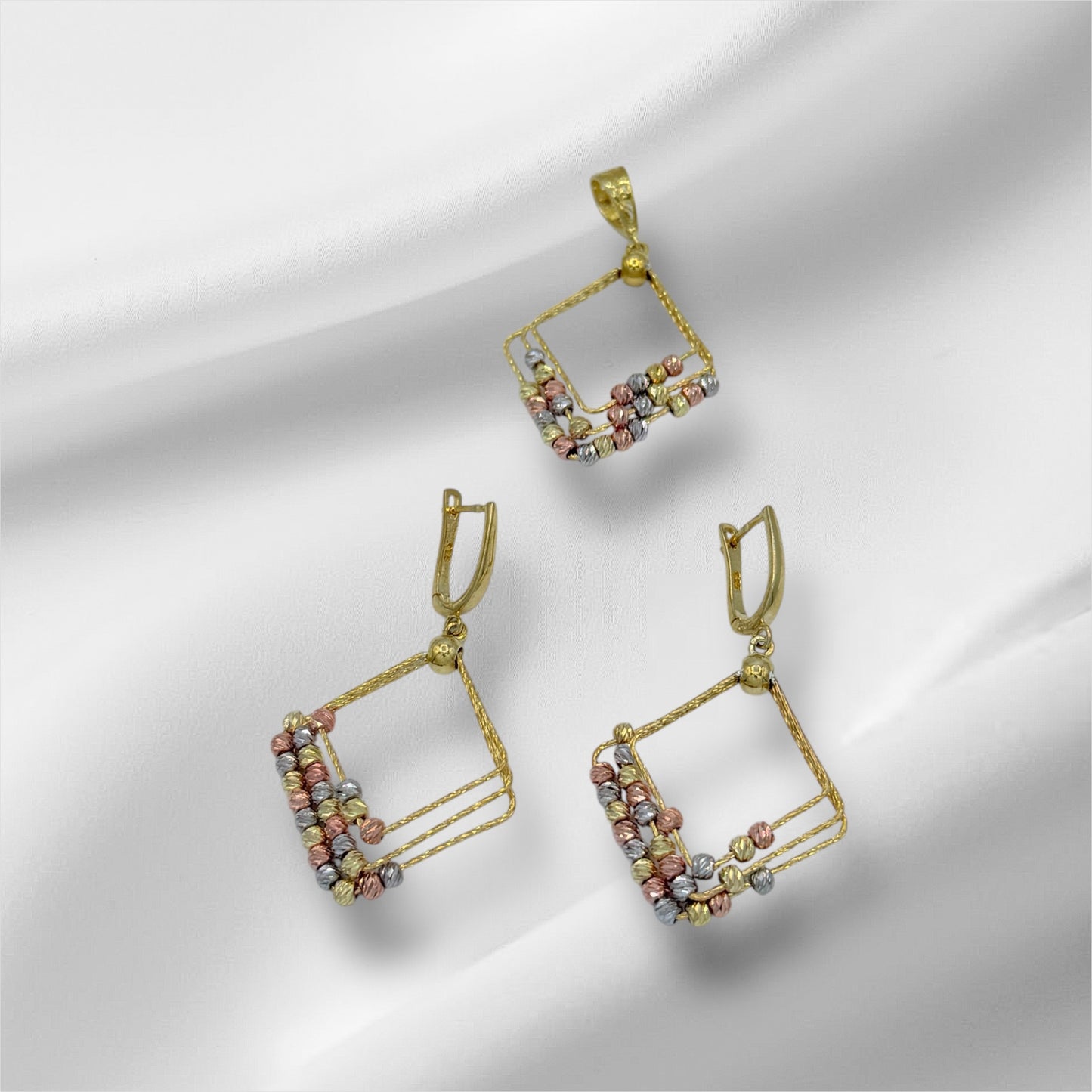 925 Sterling Silver ⁄ gold plated, Round balls are movabl