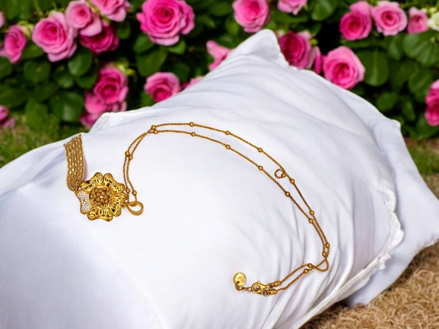 18k Gold plated 925 Sterling silver pendant Necklace.golden rose shape
