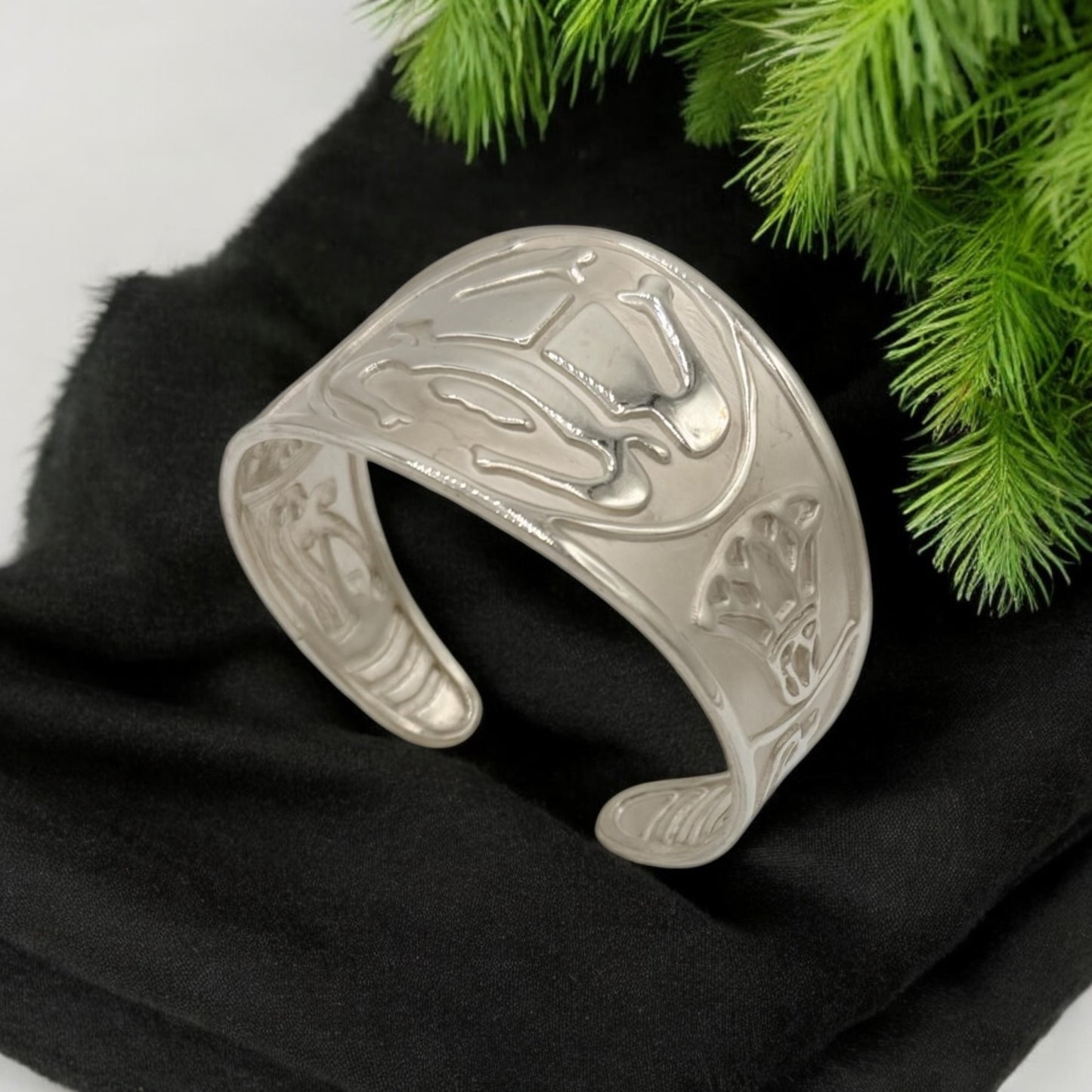 925 Sterling Silver hand cuff,engraved is Egyptian pharaoh scarab