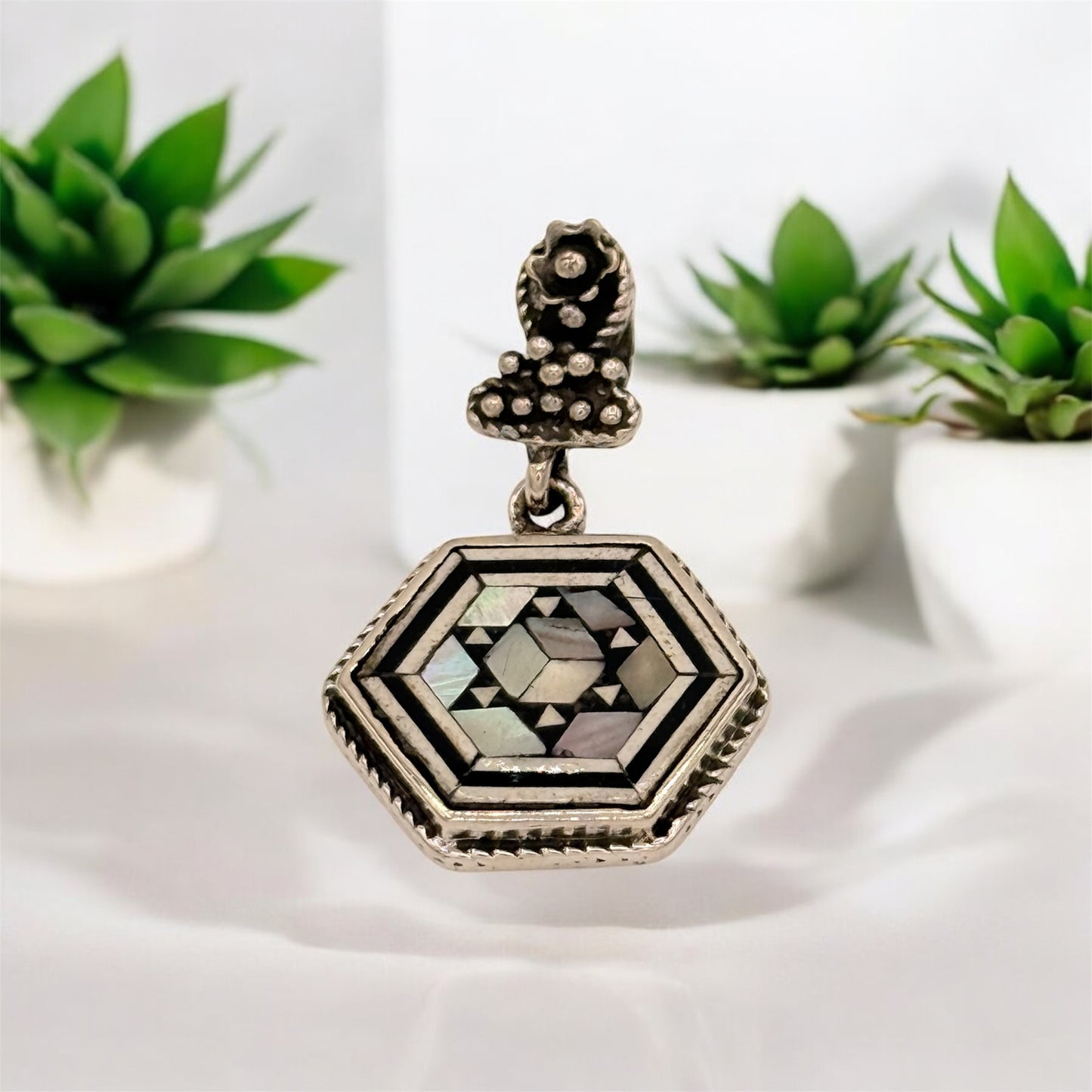925 Sterling silver,inlaid with mother of pearl
