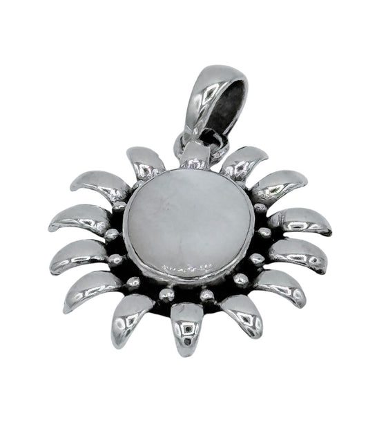 Sterling silver pendant inlaid with oval mother