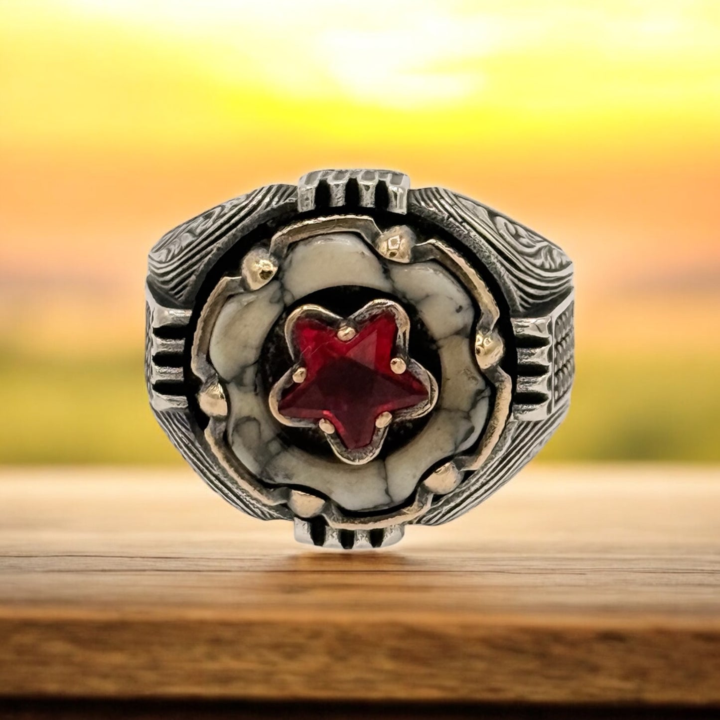 Sterling silver ring, the crown is rotatable