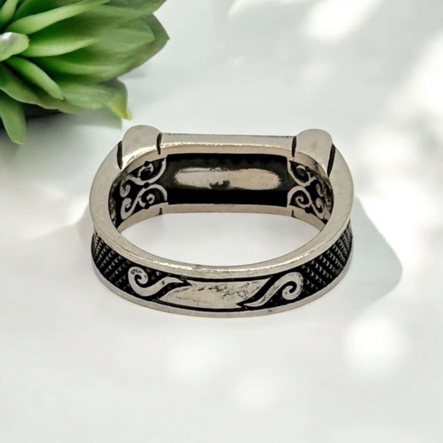 925 Sterling silver inlaid with Black onyx stone