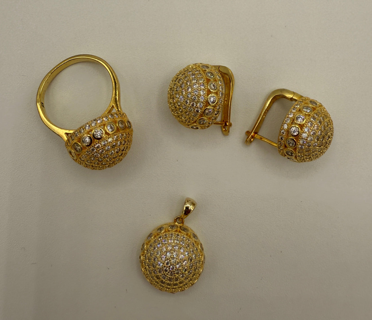 925 Sterling silver with 18k gold plated
