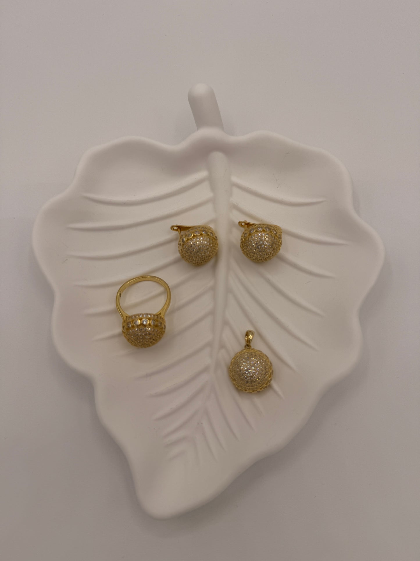 925 Sterling silver with 18k gold plated