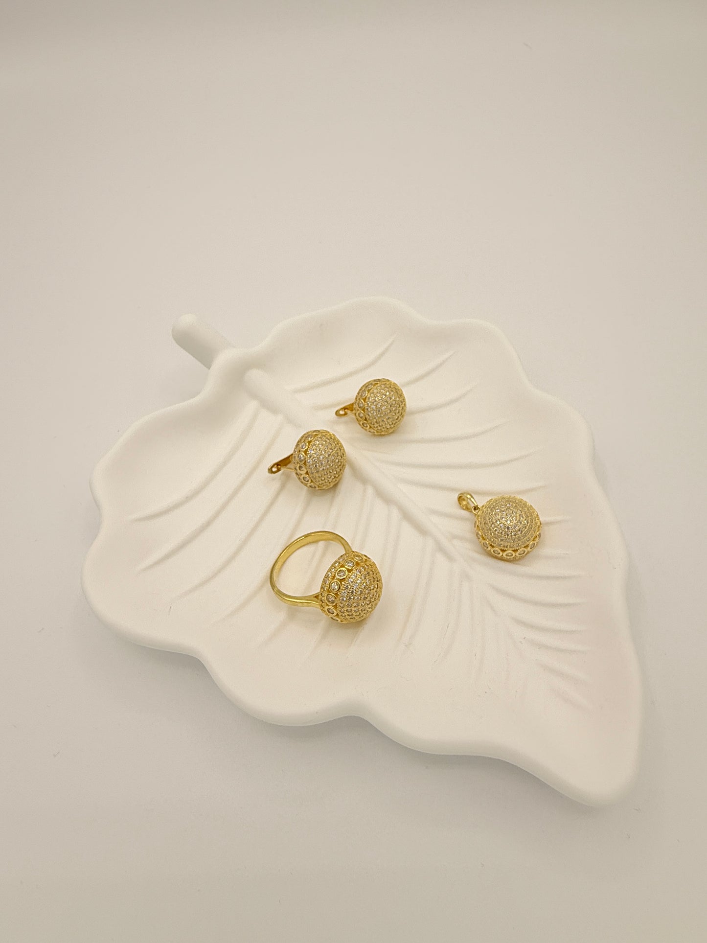 925 Sterling silver with 18k gold plated