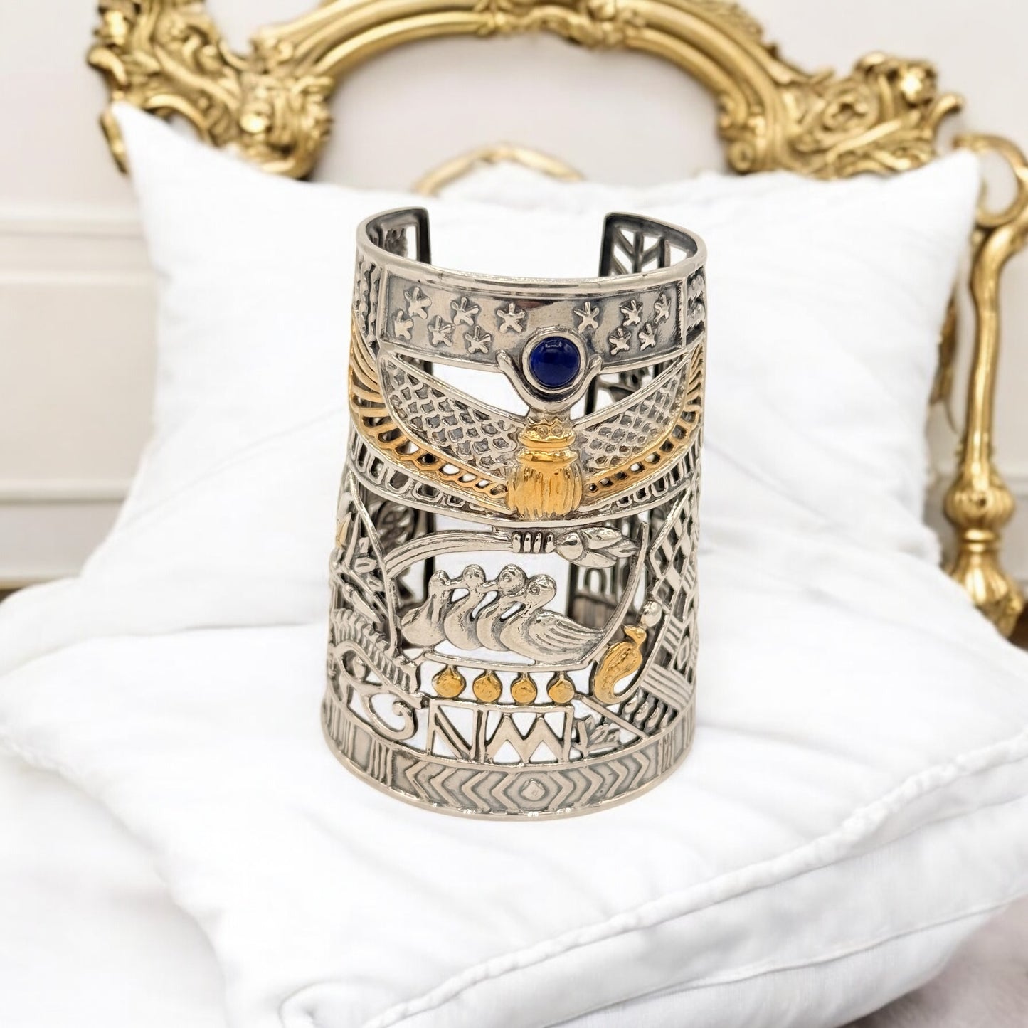 925 Sterling Silver hand cuff pharaoh Queen hand cuff.